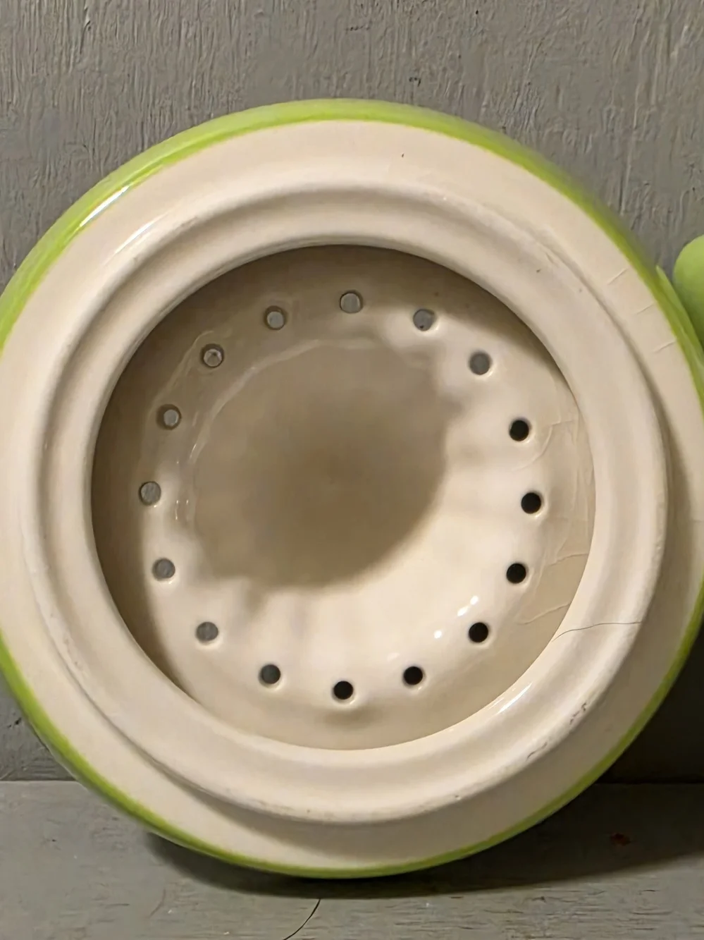 Ceramic Floral Citrus Juicer - Lime Green
